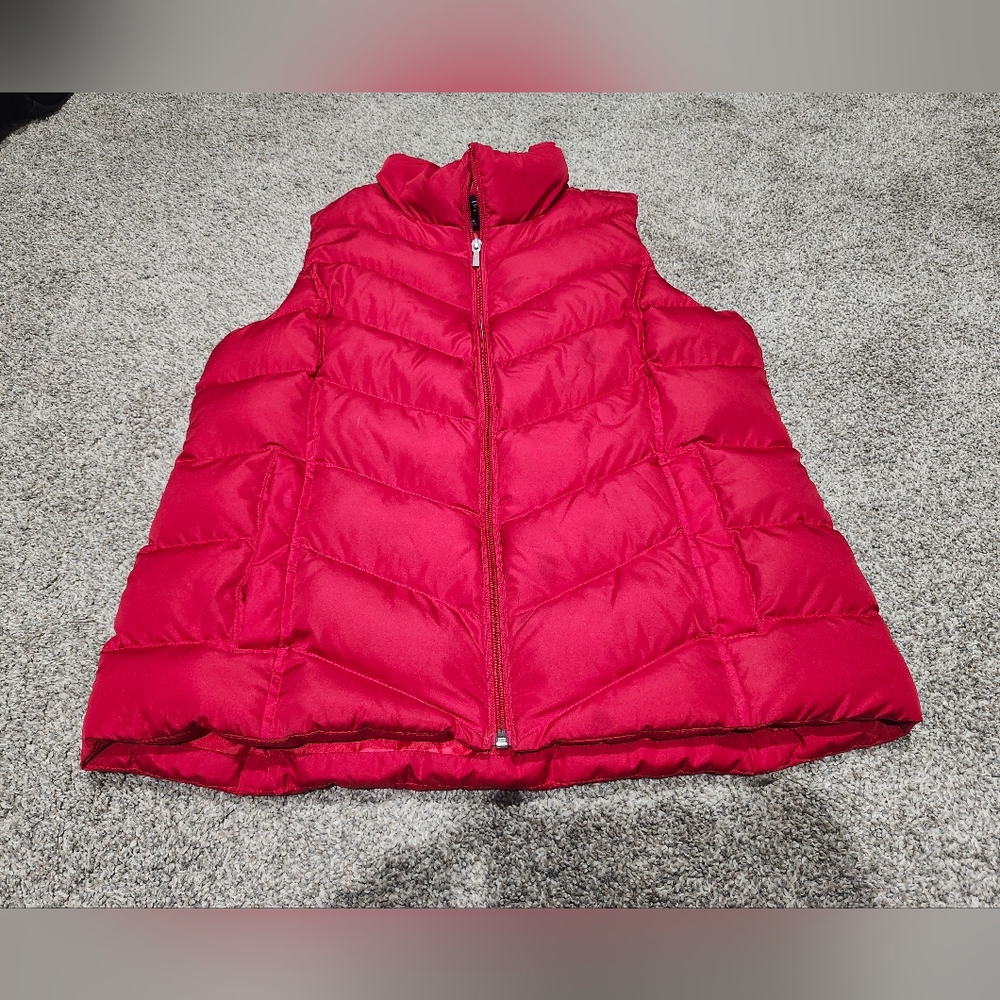 Lands End Bright Red Quilted Puffer Vest Size M, Has Very Faint Spot- See Photo